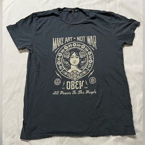 Women’s OBEY dark gray tshirt tee preowned Medium